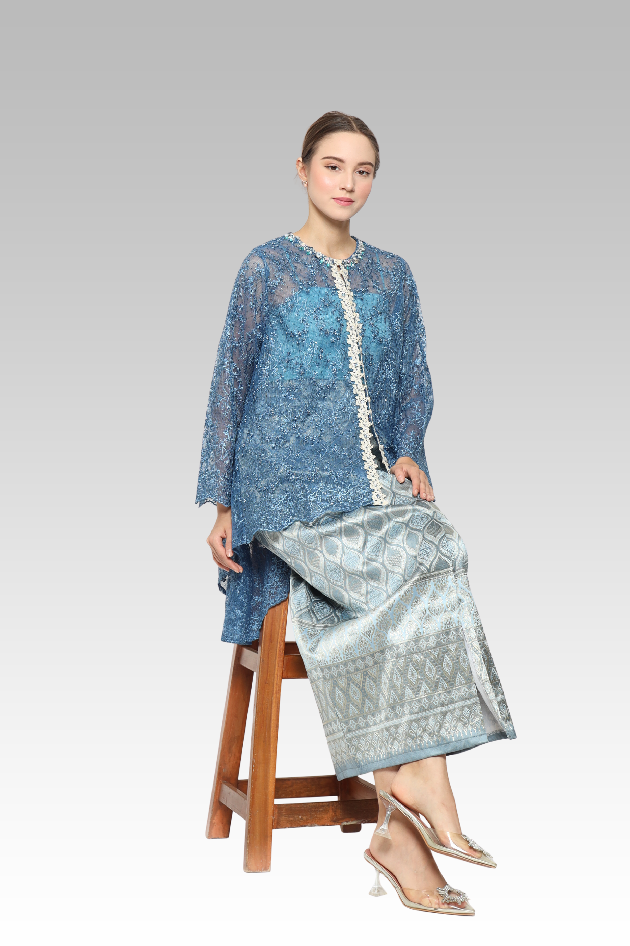 AT / Alnia Outer
