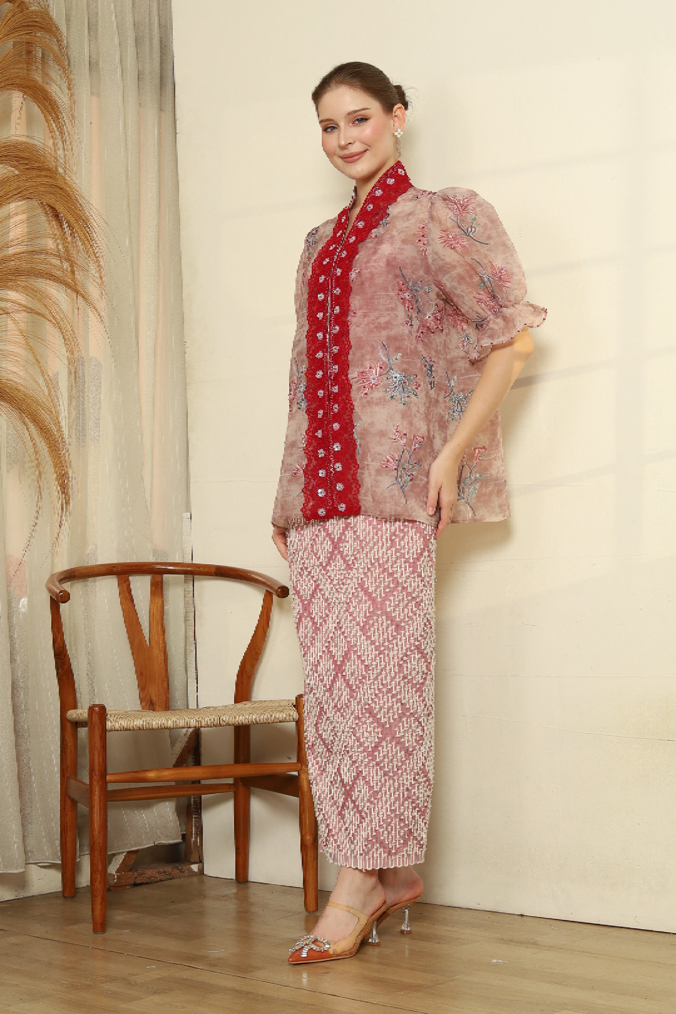 AT / Nirmala Top
