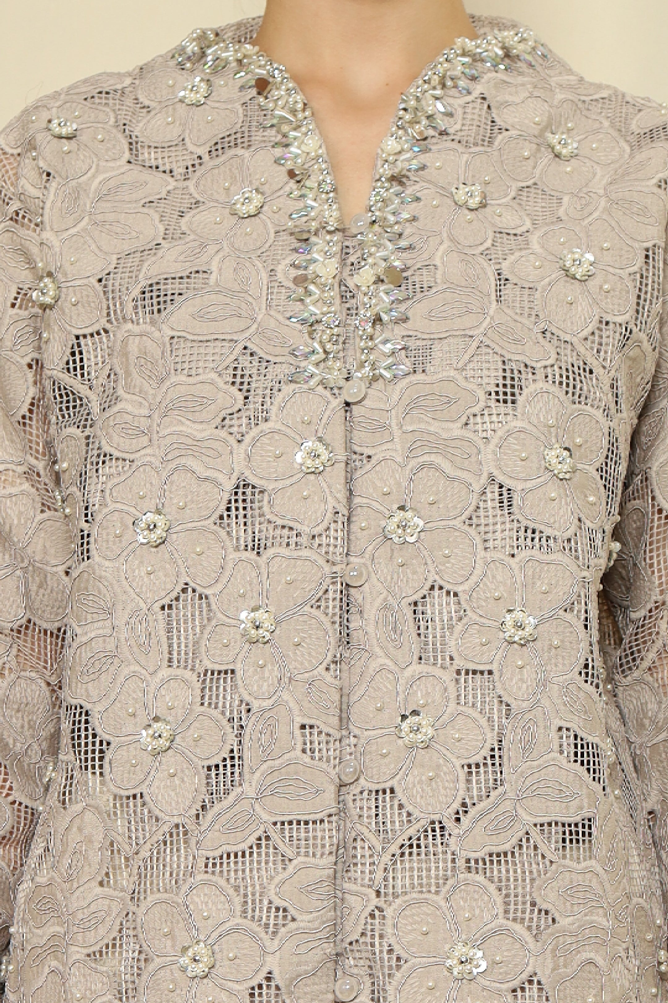 #color pearl gray