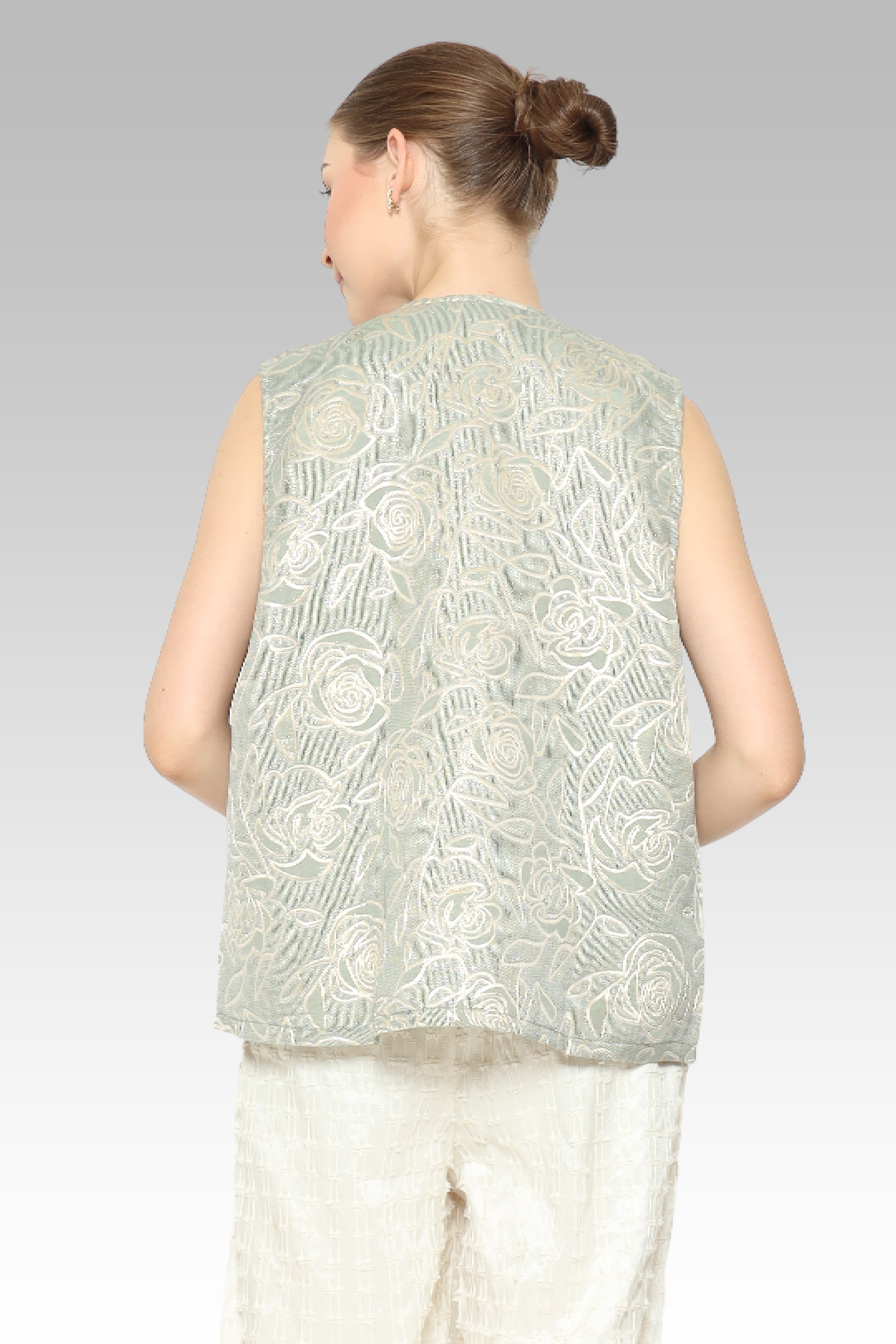 AT / Rosmira Vest