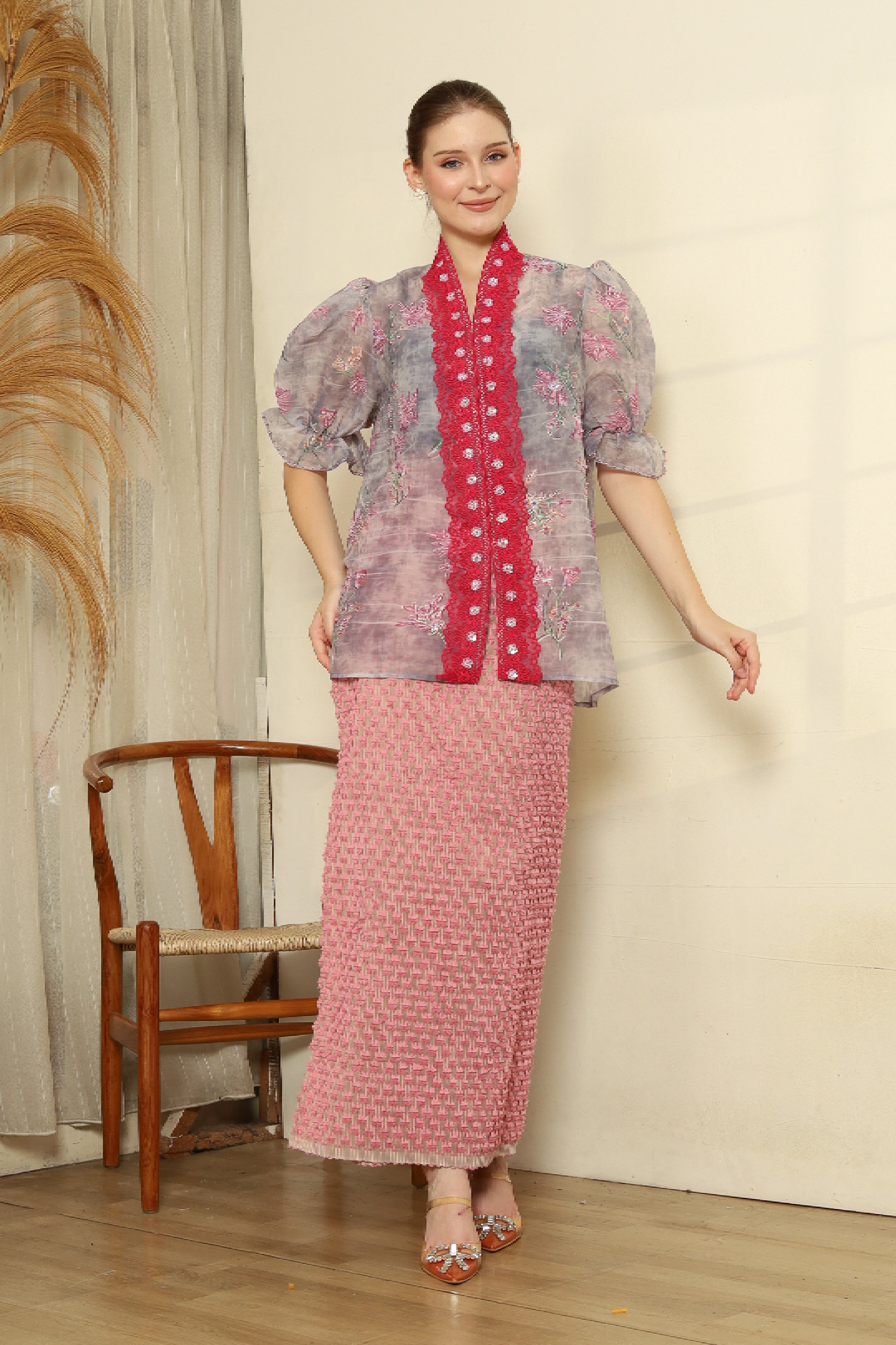 AT / Nirmala Top